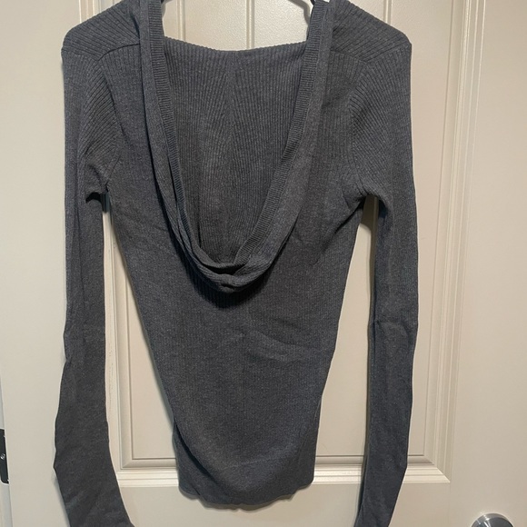 Ribbed Hooded Longsleeve - Picture 3 of 3